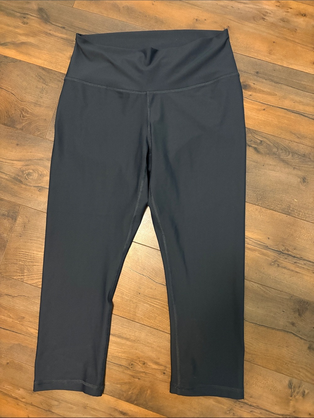 Old Navy Blue Capri-Length High-Rise Leggings
